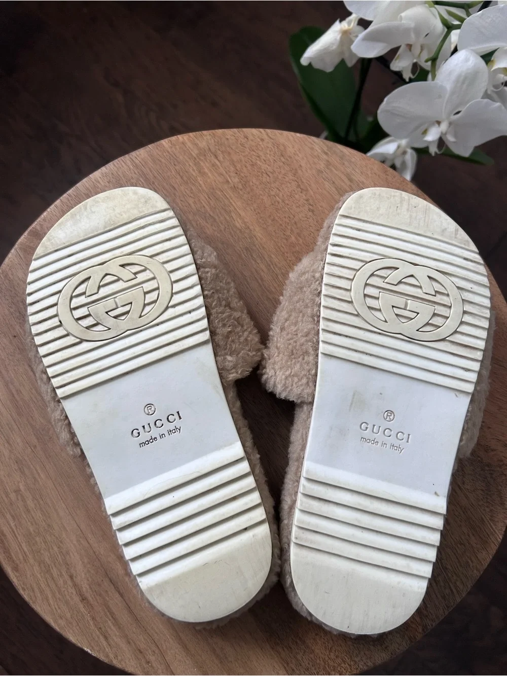 Gucci Cream Fuzzy Kids Slide Sandals with Brown Logo Accent
